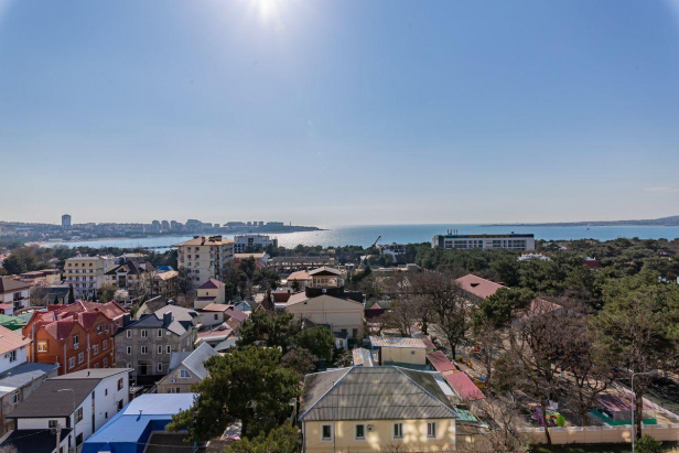 Продам однокомнатную квартиру с видом на море, площадь 69 м2