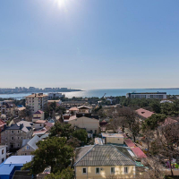 Продам однокомнатную квартиру с видом на море, площадь 69 м2