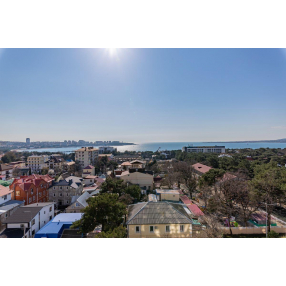 Продам однокомнатную квартиру с видом на море, площадь 69 м2