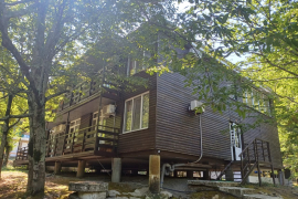 Продам базу отдыха 1300 м2